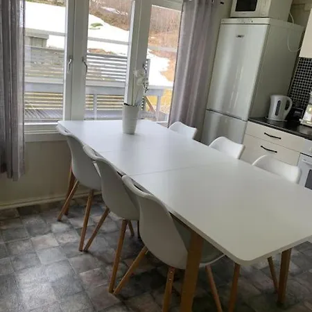 Geilen Feriehus Holiday home Molde